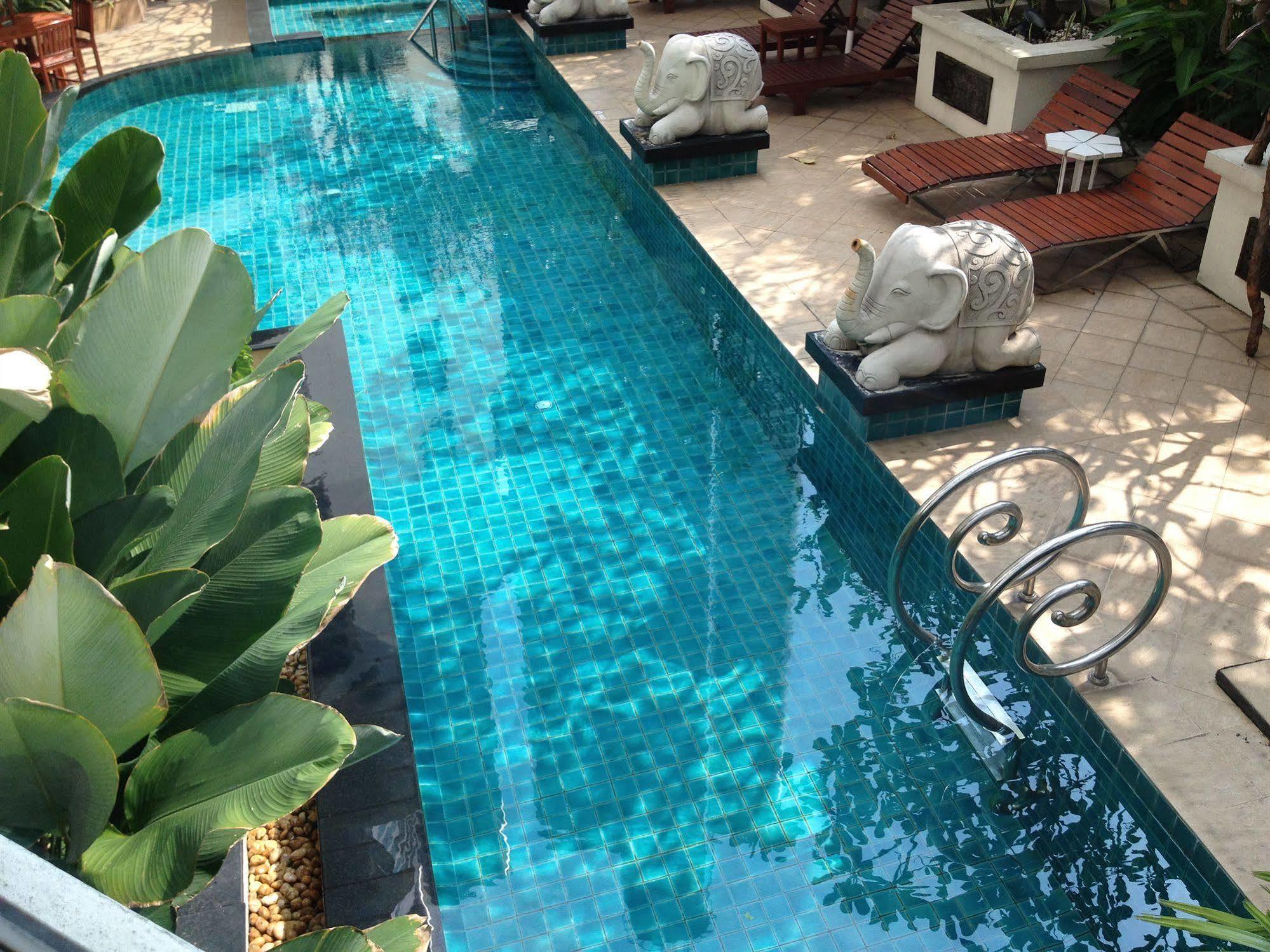 Gardengrove Suites Bangkok Eksteriør billede